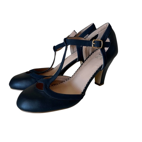 JC Journey Selection | Navy Blue T-Strap Heels Size 7.5 - Picture 1 of 8